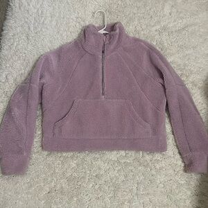 Like new Sherpa Lululemon quarter zip pullover!